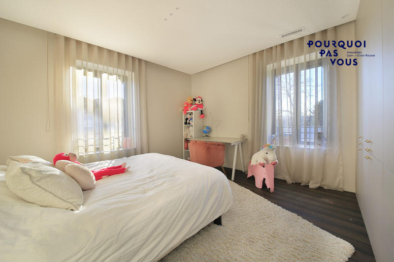 Maison - 360 m² - 6 pièces