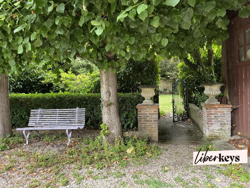 Maison bourgeoise - 264 m² - 9 pièces