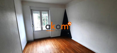 Appartement - 100 m² - 5 pièces