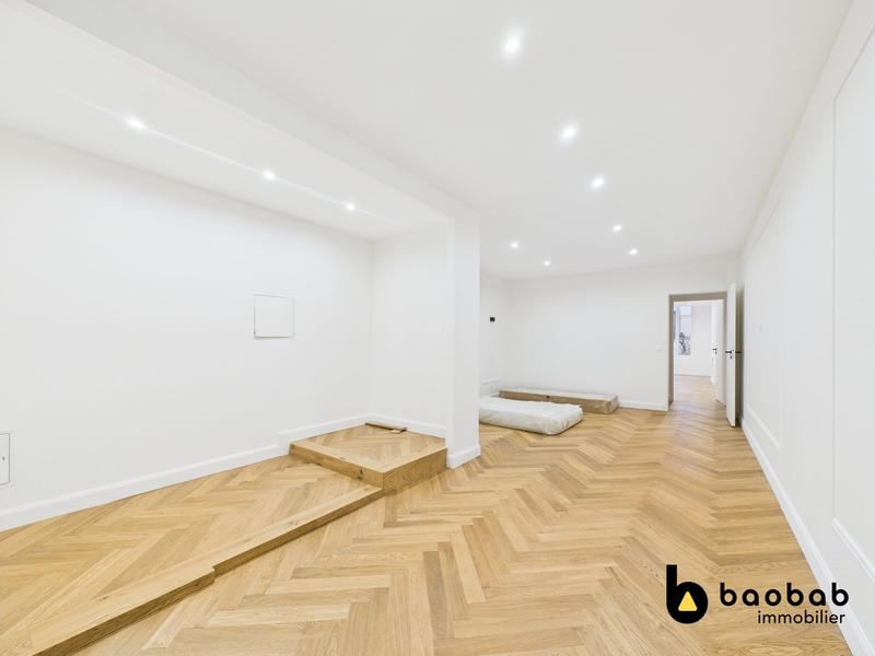 Appartement - 238 m² - 6 pièces