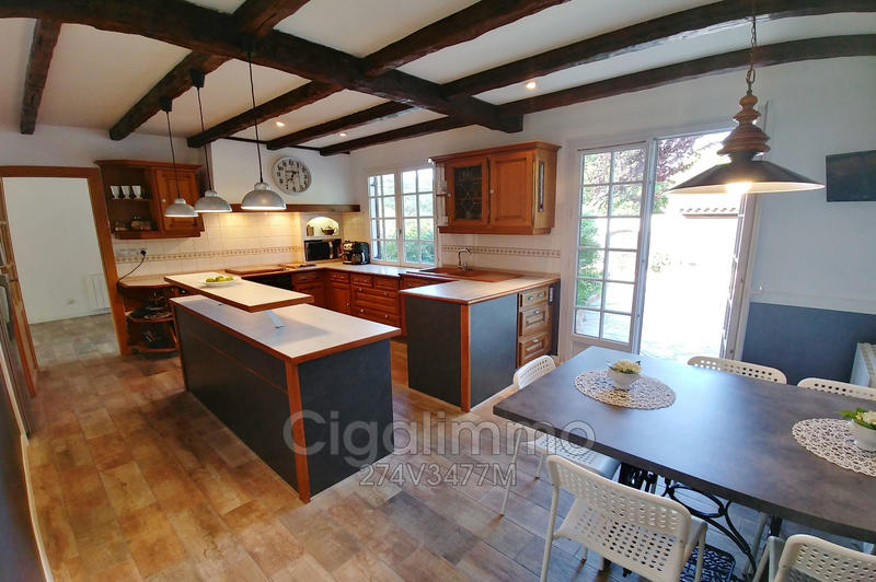 Villa - 280 m² - 11 pièces