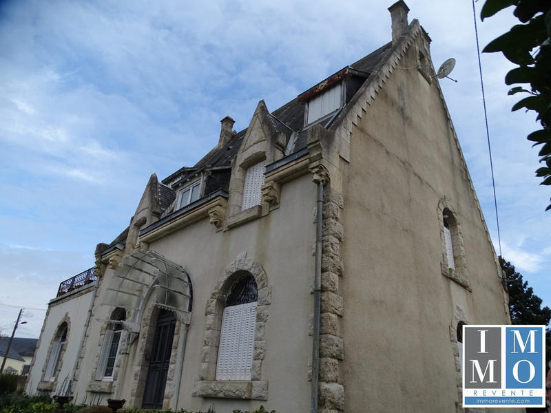 Maison ancienne - 320 m² - 12 pièces