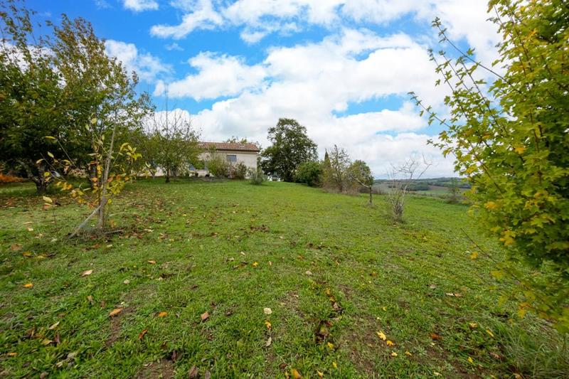 Maison - 202 m² - 6 pièces