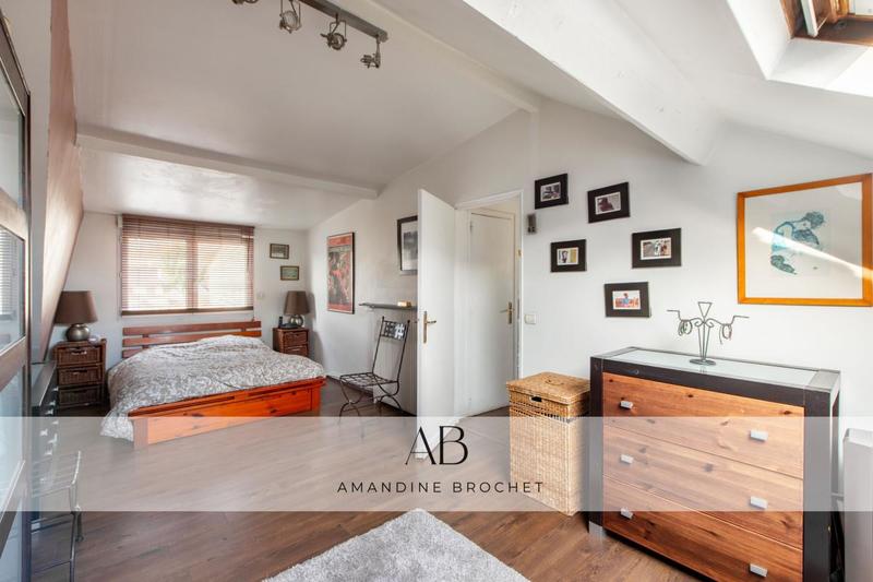 Maison - 170 m² - 8 pièces