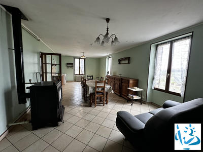 Maison - 140 m² - 4 pièces