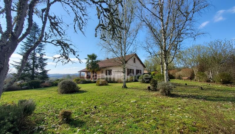 Maison - 151 m² - 6 pièces