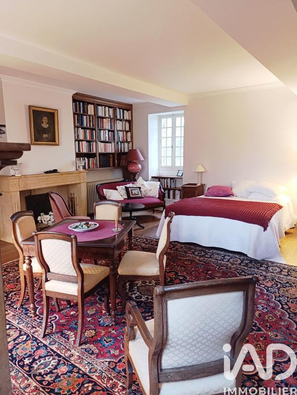 Maison - 393 m² - 10 pièces