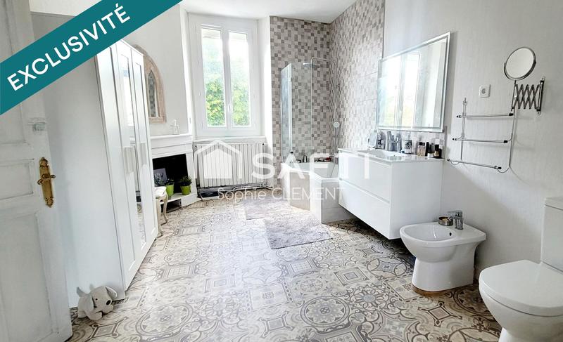 Maison de ville - 257 m² - 6 pièces