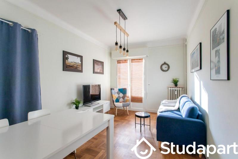 Chambre - 9 m² - 1 pièce