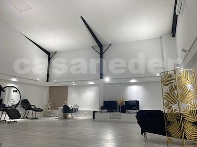 Local commercial - 263 m²