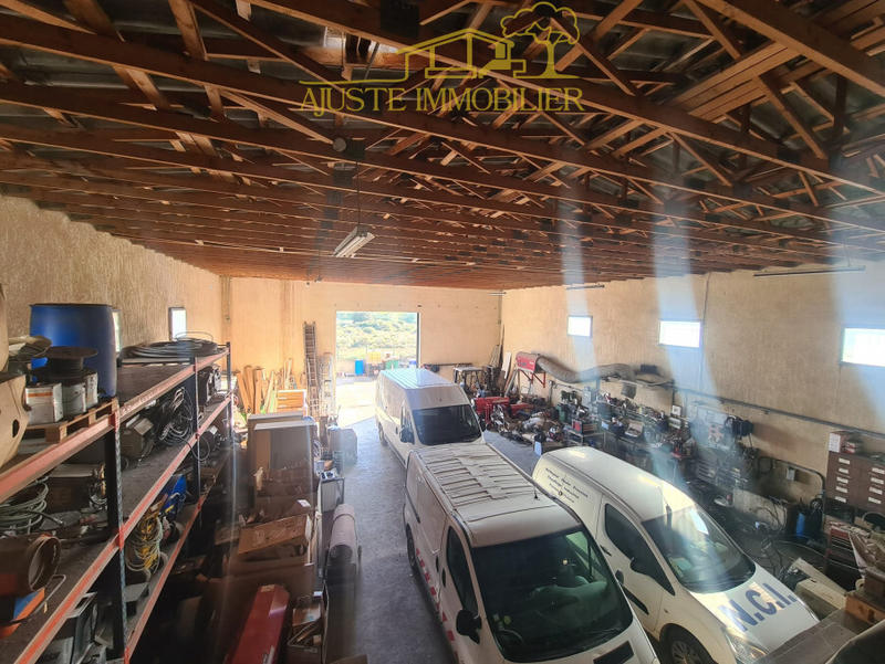 Local commercial - 465 m² - 7 pièces