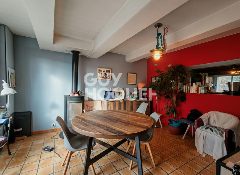 Maison - 209 m² - 8 pièces