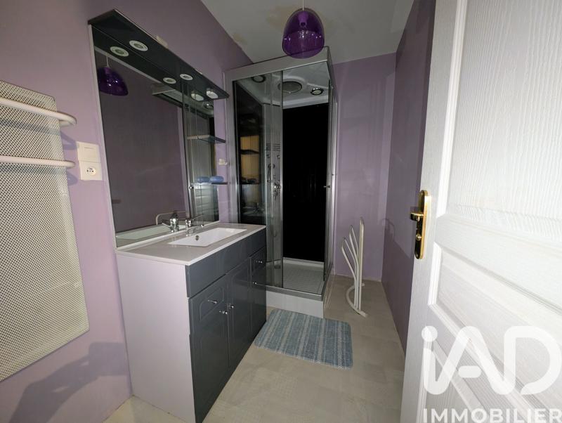 Maison - 214 m² - 8 pièces