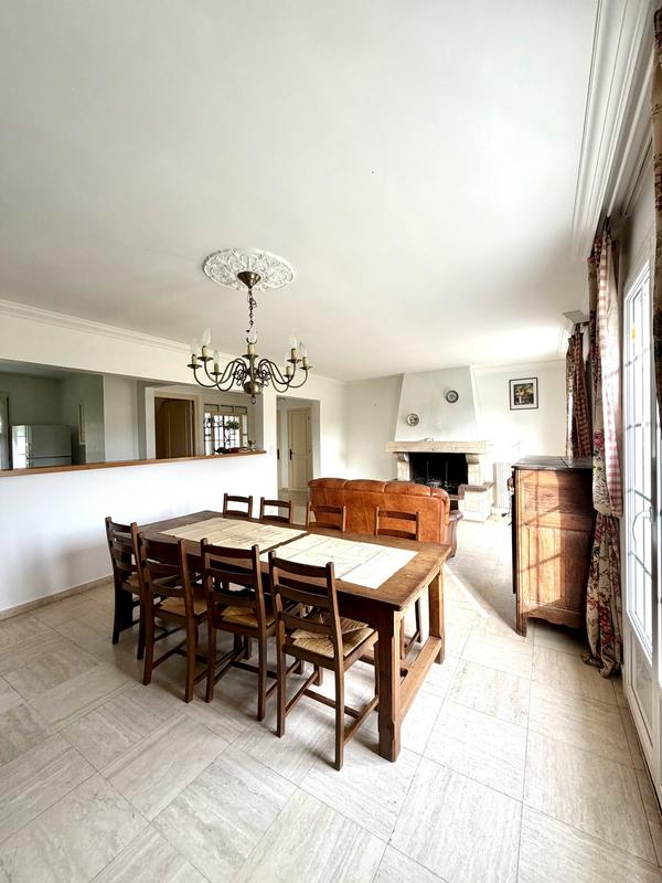 Maison traditionnelle - 155 m² - 7 pièces