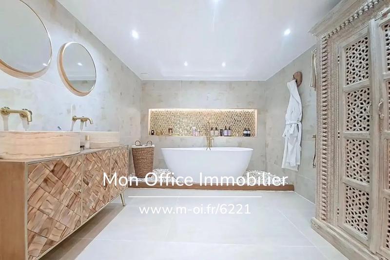 Villa - 276 m² - 7 pièces