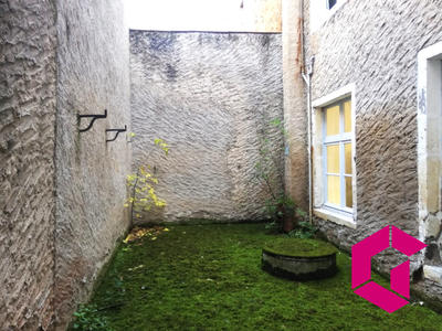 Maison - 552 m² - 15 pièces