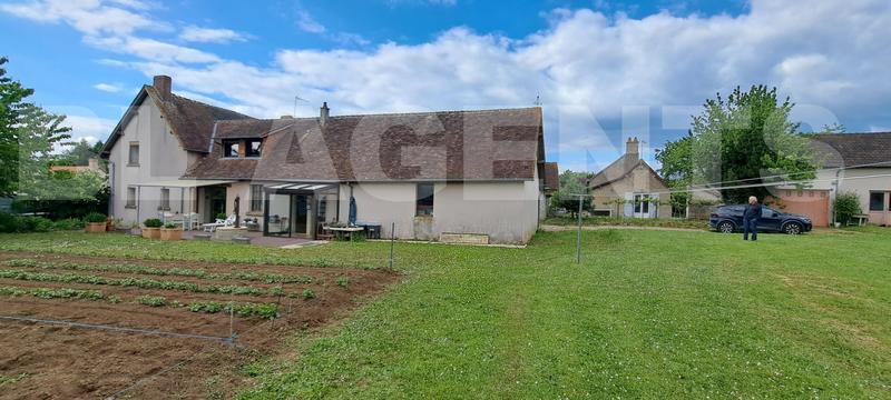 Maison traditionnelle - 167 m² - 6 pièces