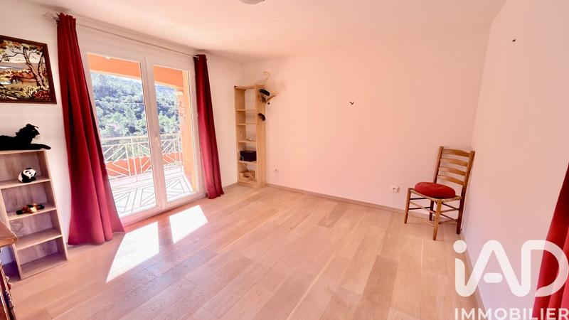 Maison - 213 m² - 6 pièces