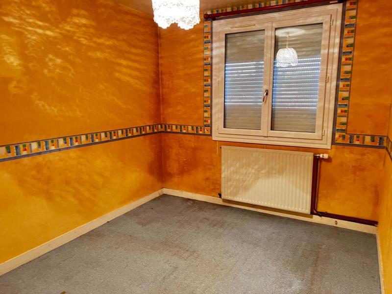 Maison - 92 m² - 6 pièces