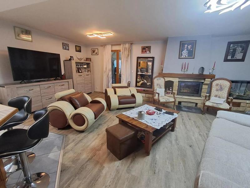 Maison - 158 m² - 6 pièces