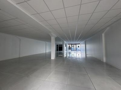 Local commercial - 200 m² - 1 pièce