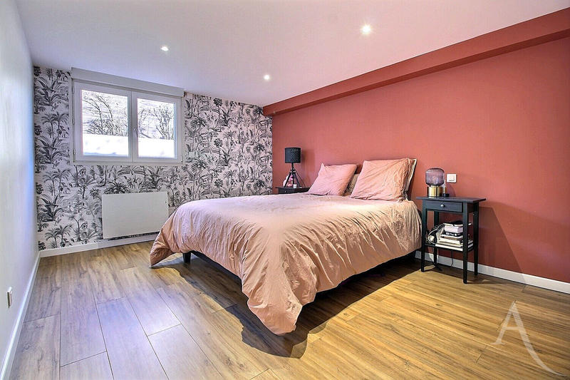 Maison - 157 m² - 8 pièces