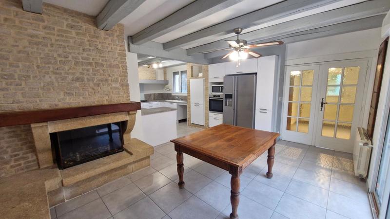 Maison - 202 m² - 6 pièces