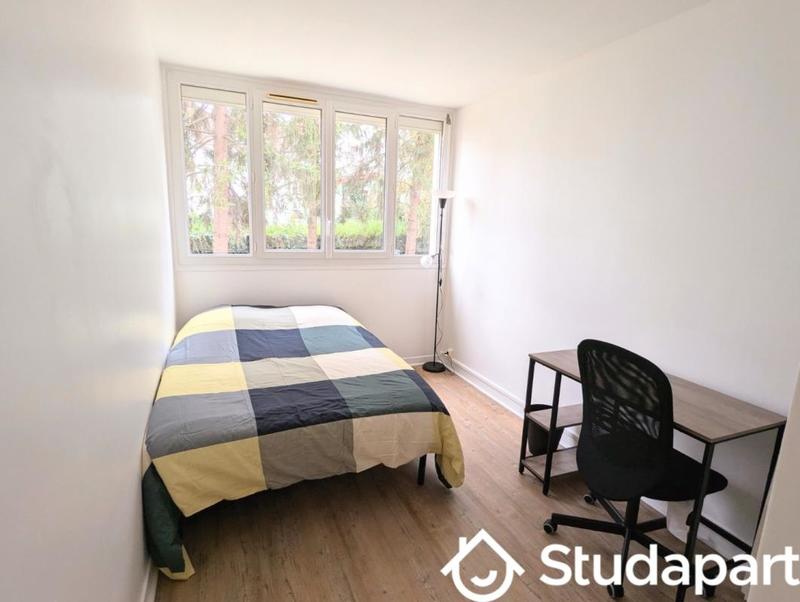 Chambre - 10 m² - 1 pièce