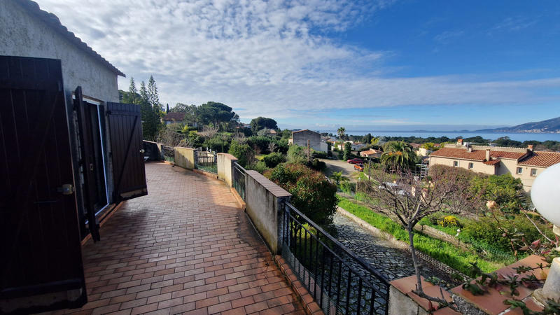 Propriété - 315 m² - 8 pièces