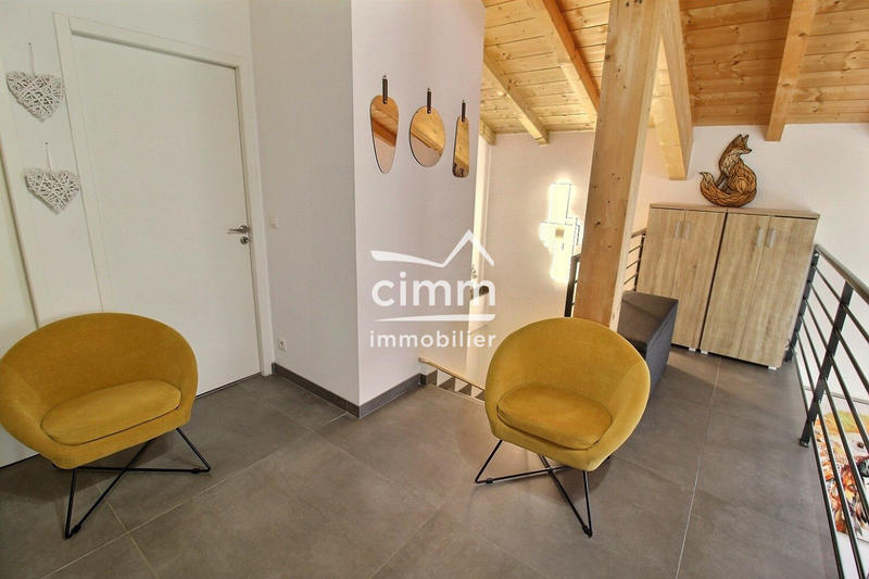 Maison - 90 m² - 4 pièces