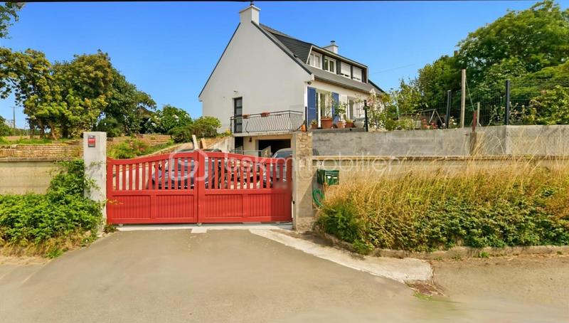 Maison - 108 m² - 6 pièces