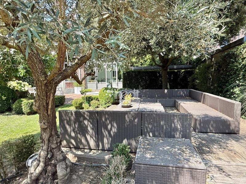 Maison bourgeoise - 226 m² - 7 pièces