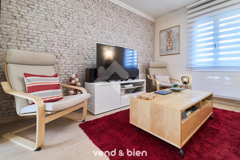 Maison - 121 m² - 6 pièces