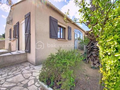 Maison traditionnelle - 106 m² - 4 pièces