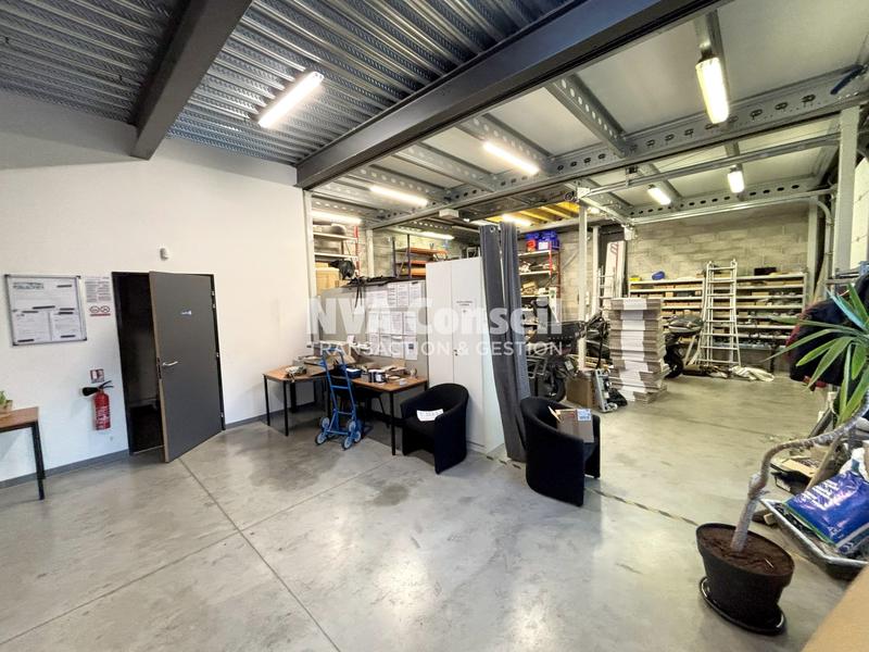 Entrepôt - 290 m²