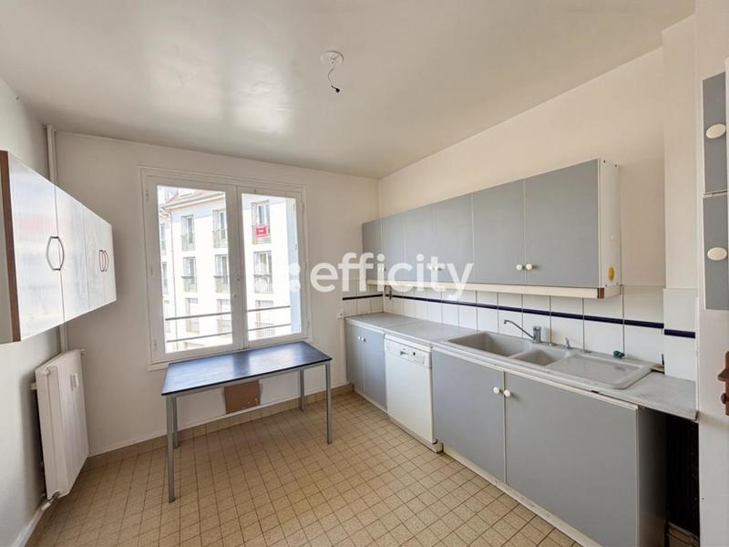 Appartement - 120 m² - 6 pièces