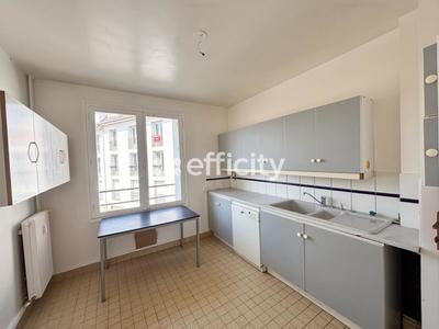 Appartement - 120 m² - 6 pièces