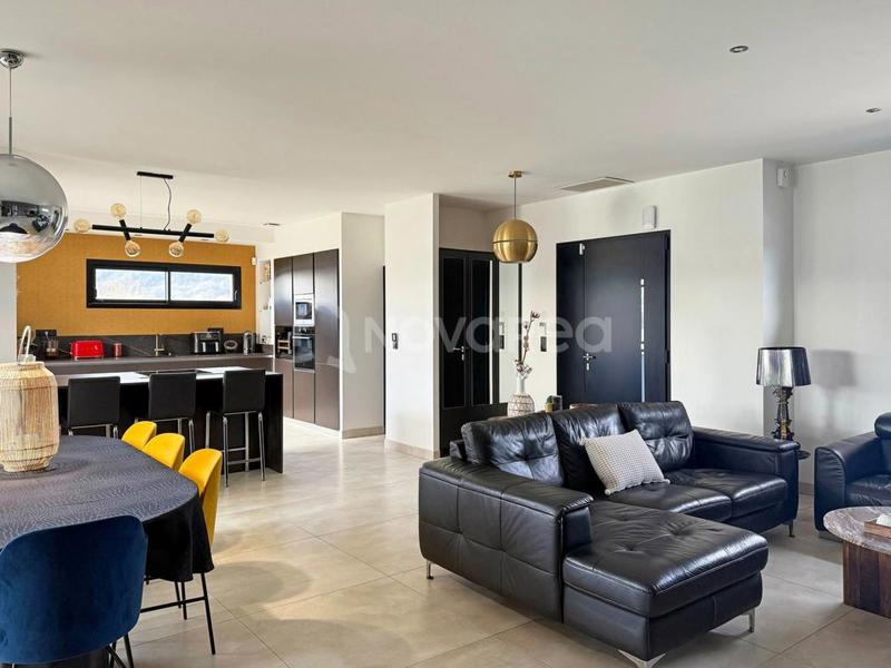 Maison - 149 m² - 6 pièces