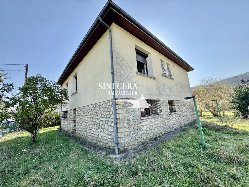 Maison traditionnelle - 77 m² - 4 pièces