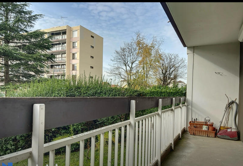 Appartement - 98 m² - 6 pièces