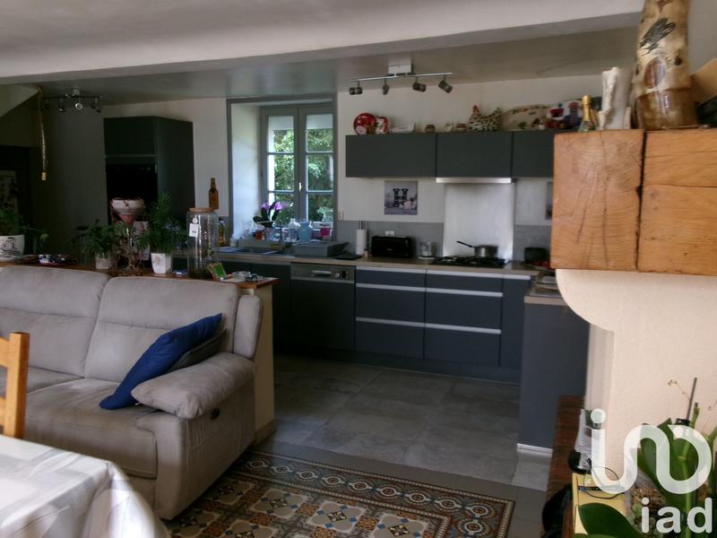 Maison - 137 m² - 9 pièces