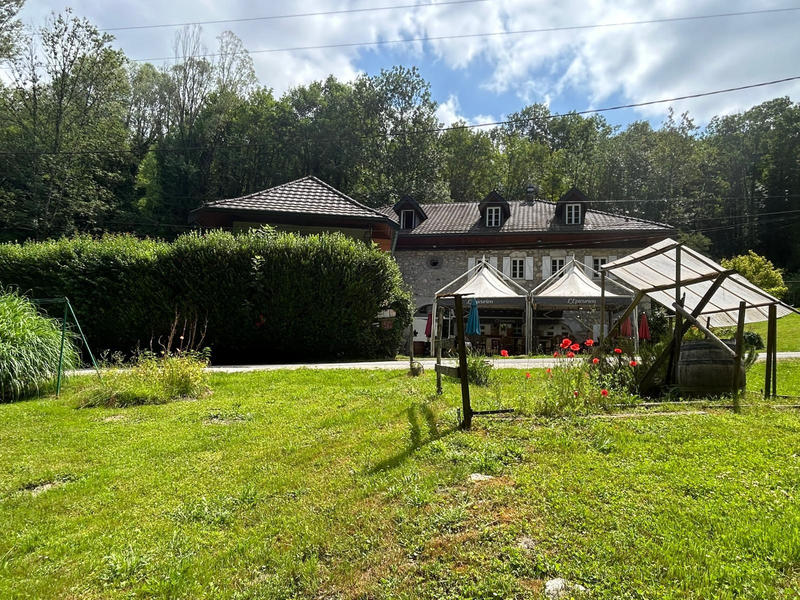 Local commercial - 600 m² - 20 pièces