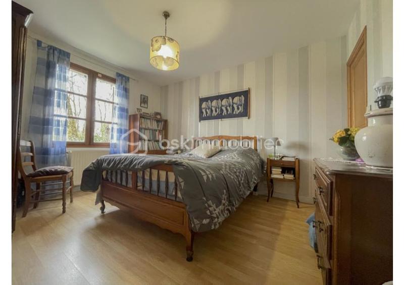 Maison traditionnelle - 145 m² - 7 pièces