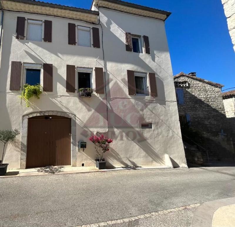 Maison de village - 187 m² - 5 pièces