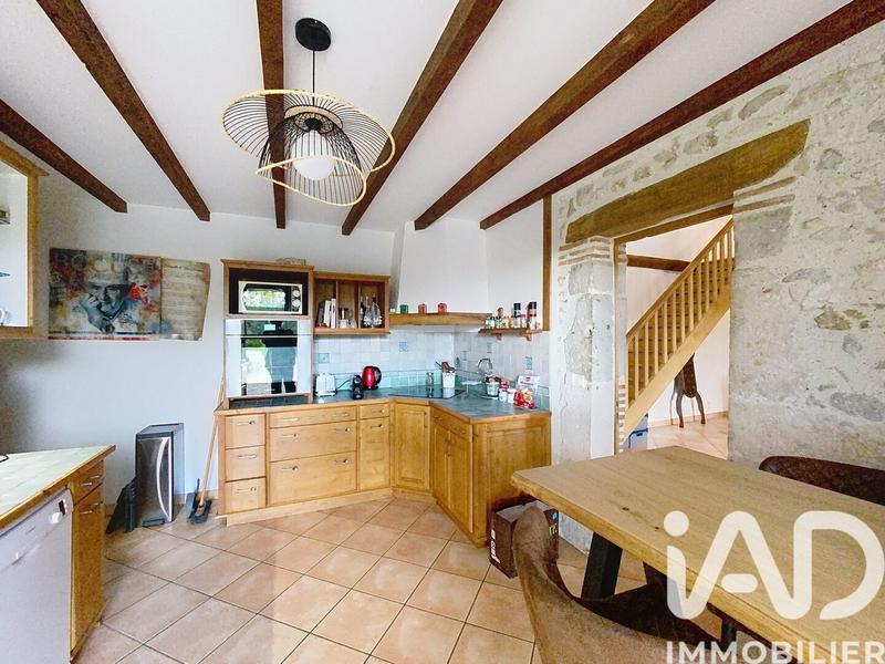 Maison - 210 m² - 6 pièces