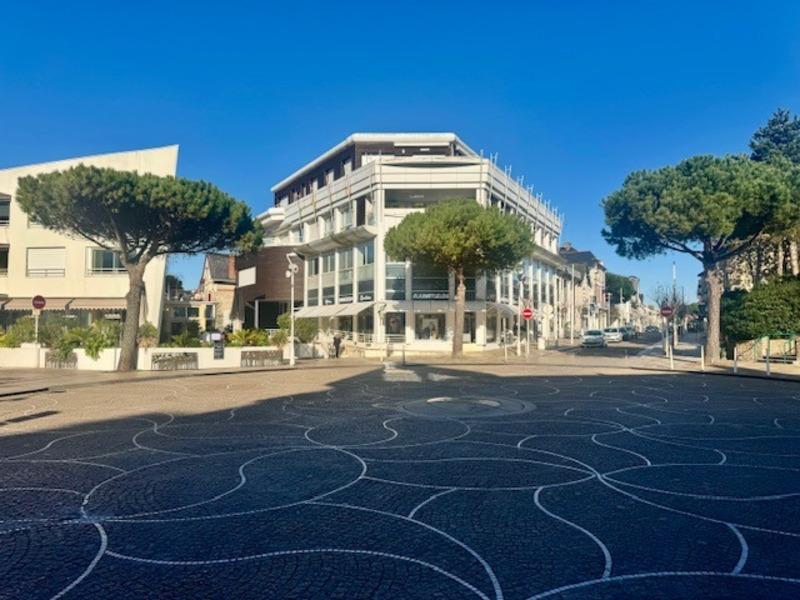 Bureau - 104 m² - 5 pièces