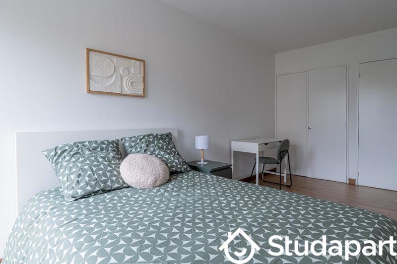 Chambre - 10 m² - 1 pièce