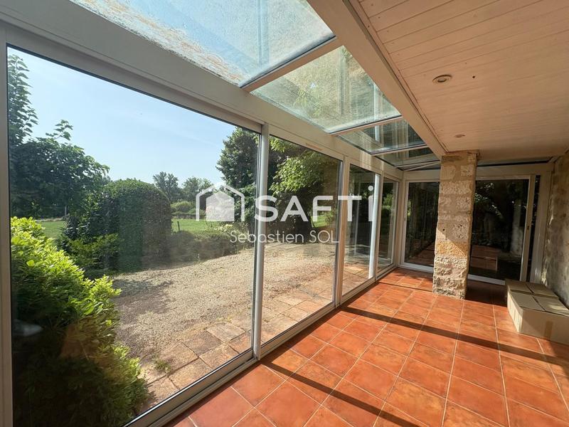 Propriété - 220 m² - 9 pièces