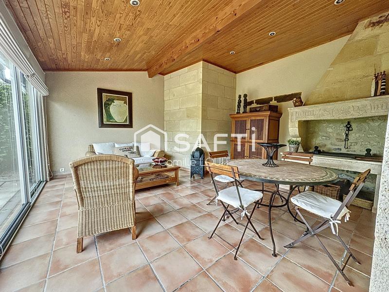 Maison - 225 m² - 8 pièces