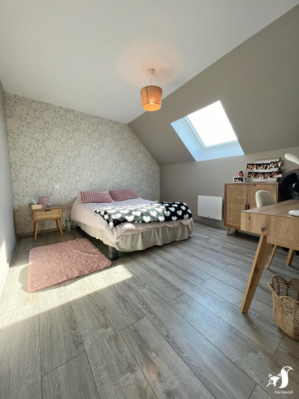 Maison - 250 m² - 9 pièces